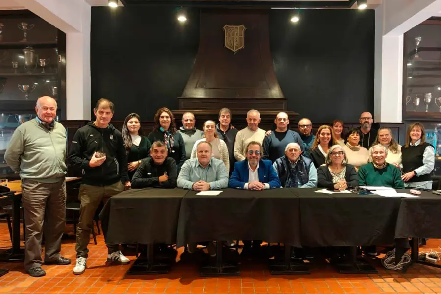 Asamblea de socios de Club Atl&eacute;tico Estudiantes (foto CAE)