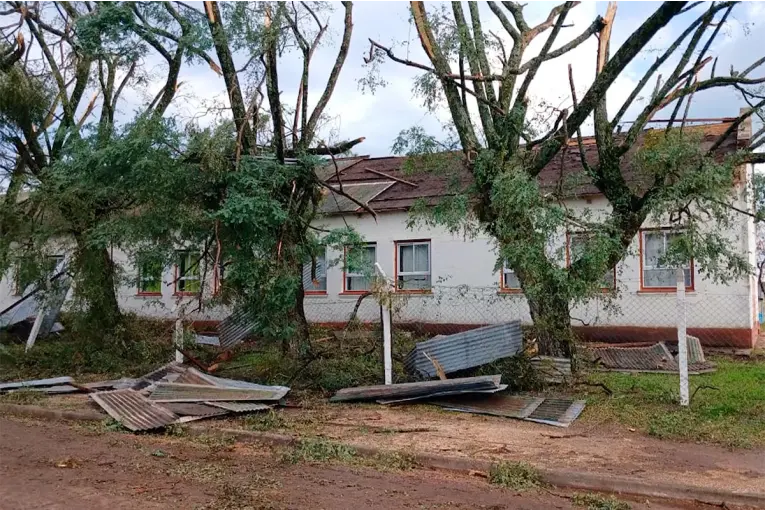 Concordia tras el temporal: una escuela sufrió graves daños y reanudará sus clases en tres sedes
