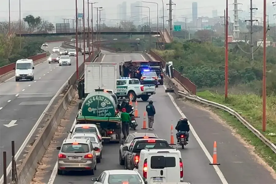 Accidente en la Ruta Nacional 168 (foto Aire de Santa Fe)
