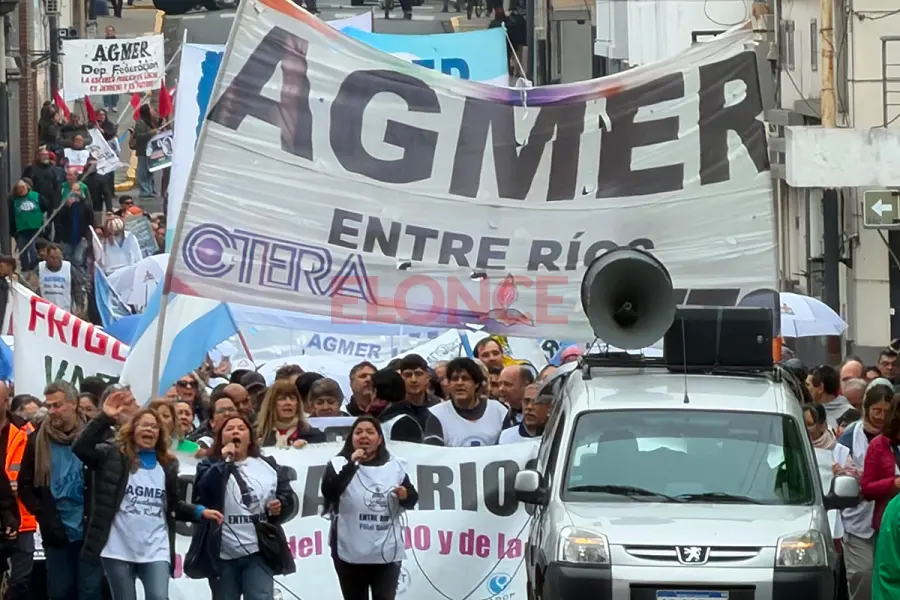 Multisectorial en Defensa de la Caja se moviliza contra la reforma previsional (foto Elonce)