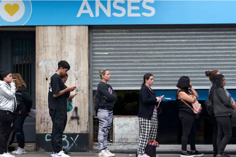 El desempleo subió al 7,9% en el segundo trimestre del año, el nivel más alto desde 2021