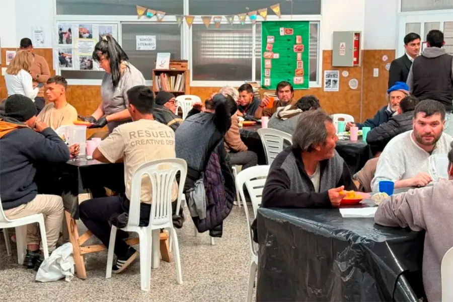 Tras incendio en asilo clandestino, los adultos mayores permanecen en el hogar Casa Beata Clara Bosatta (foto Aire de Santa Fe)