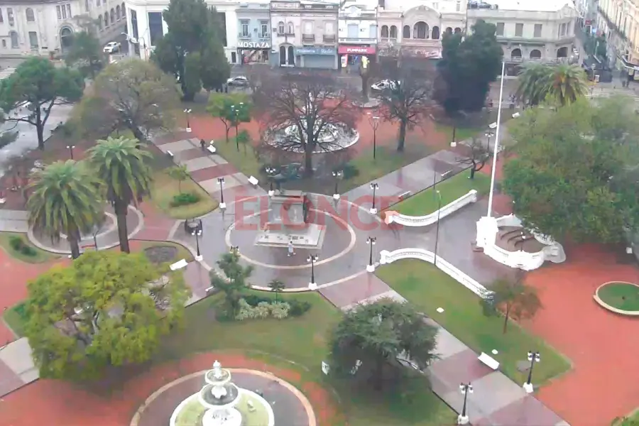 Nublado con llovizna en Paran&aacute; (foto Elonce)