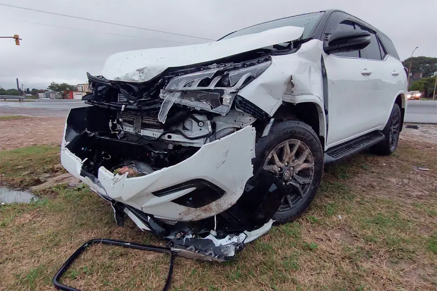 Qued&oacute; detenido el conductor de la camioneta que choc&oacute; a una familia y provoc&oacute; la muerte de una joven (foto C&oacute;digos)