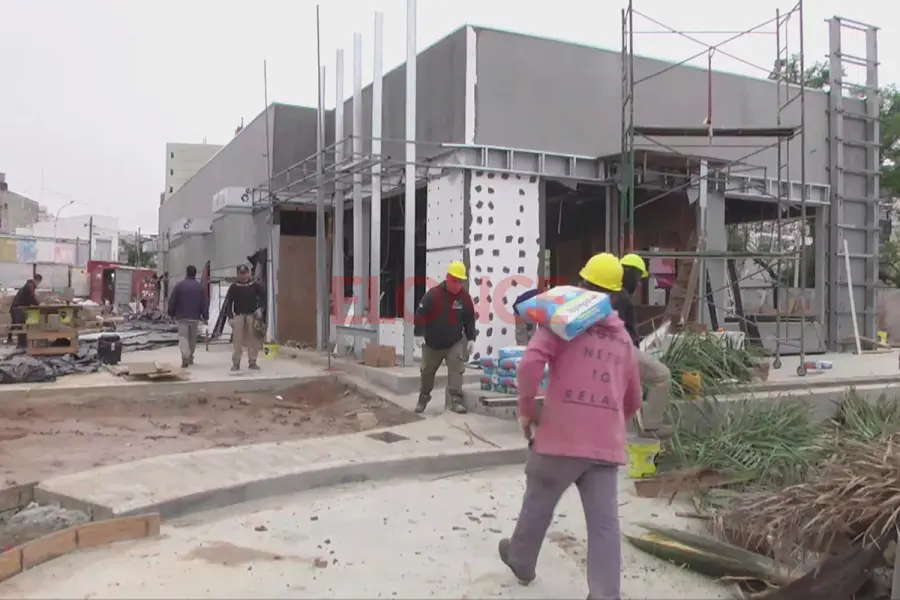 Avanza la construcci&oacute;n de un local de comidas r&aacute;pidas en Paran&aacute; (foto Elonce)