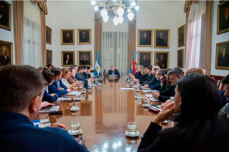 Entre Ríos prepara acciones ante El Niño y acordó fondos para el déficit previsional