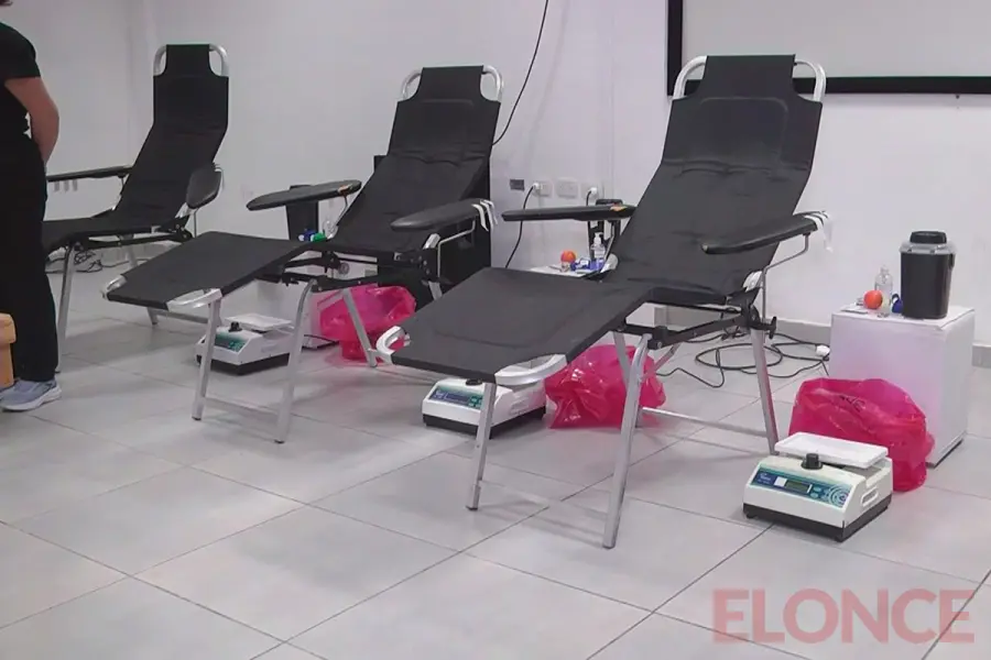 Colecta externa de sangre en UPCN, en Paran&aacute; (foto Elonce)