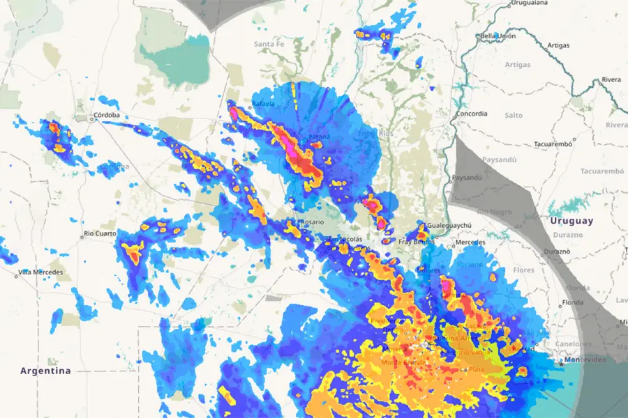 Avanzan tormentas fuertes sobre Entre R&iacute;os (captura de pantalla del sitio Rain-alarm)
