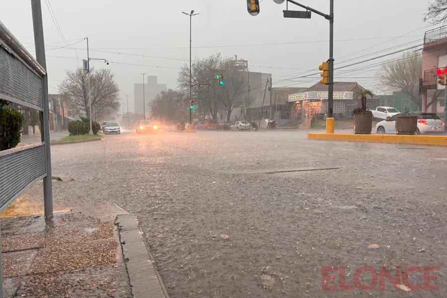 Llueve en Paran&aacute; (foto Elonce)