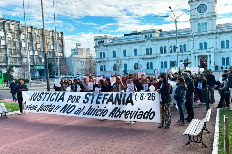 Pedido de justicia por choque fatal en Paran&aacute; (foto Elonce)