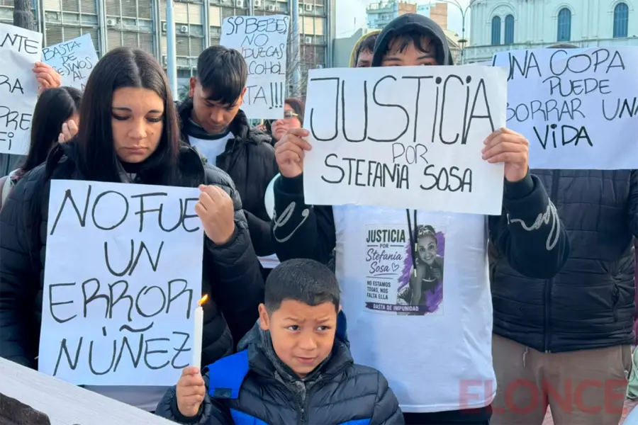 Pedido de justicia por choque fatal en Paran&aacute; (foto Elonce)
