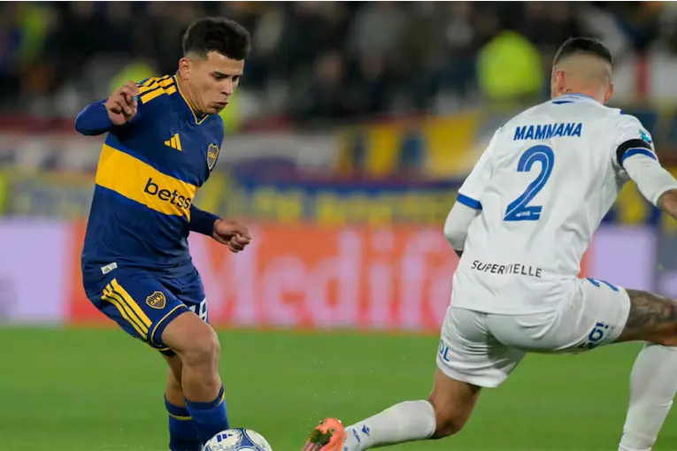 Boca se juega la clasificación ante Vélez: hora, TV y posibles formaciones