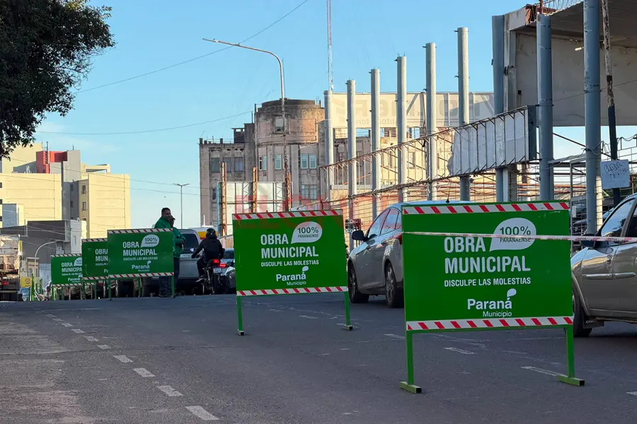 Restricciones de tr&aacute;nsito en Almafuerte por obras en la red de agua (foto Elonce)