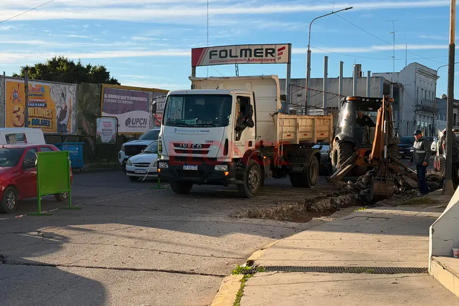 Restricciones de tr&aacute;nsito en Almafuerte por obras en la red de agua (foto Elonce)