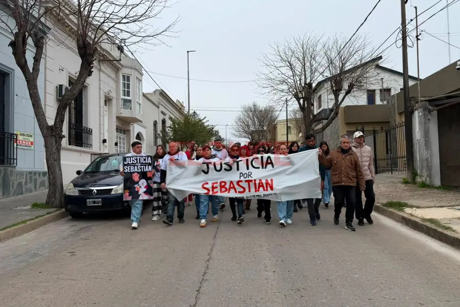 Pedido de justicia por el crimen de Sebasti&aacute;n Barreto en Diamante (foto Elonce)