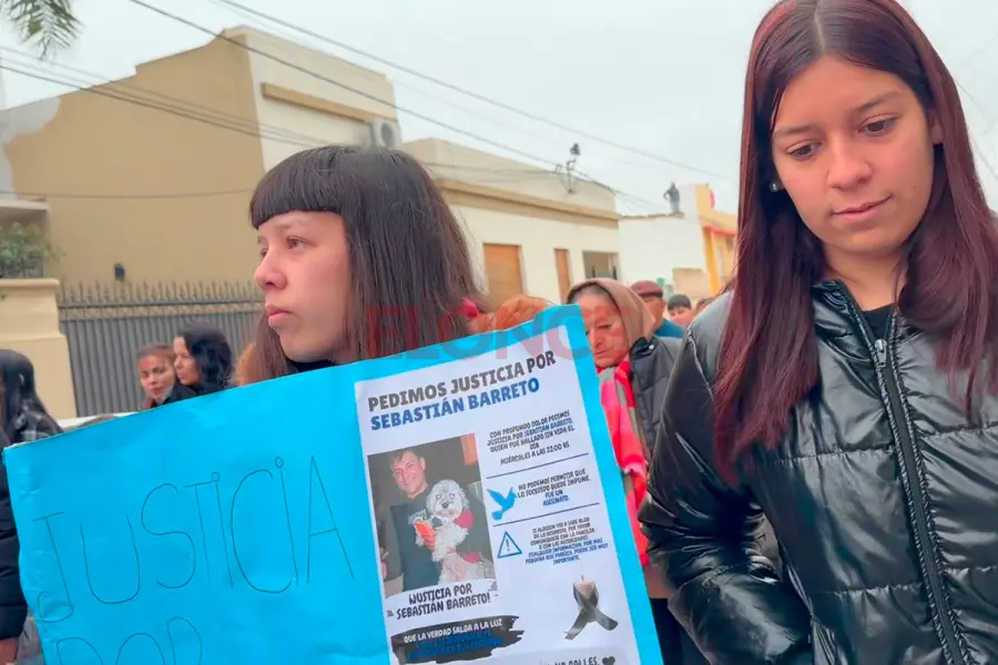 Pedido de justicia por el crimen de Sebasti&aacute;n Barreto en Diamante (foto Elonce)