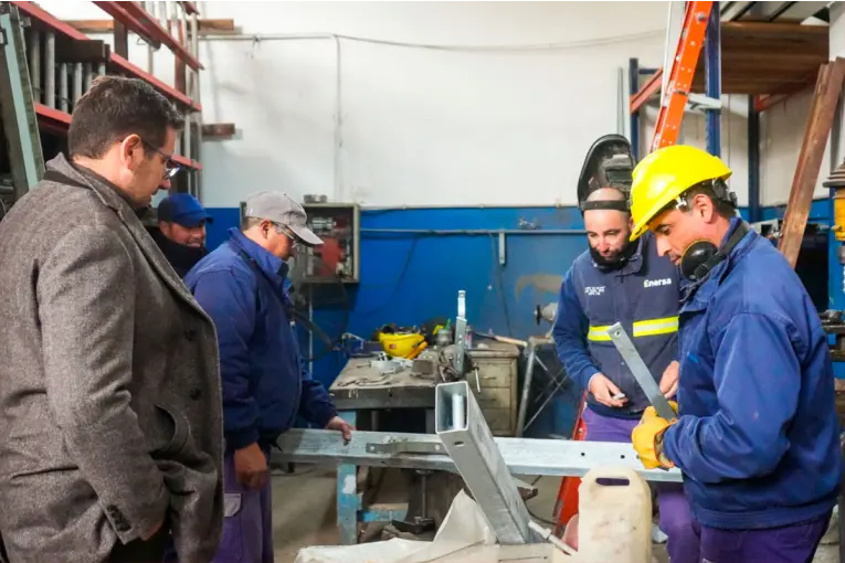 Enersa articula obras y un proyecto de energía renovable en Nogoyá