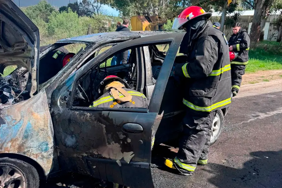 (Bomberos Voluntarios de Paran&aacute;).