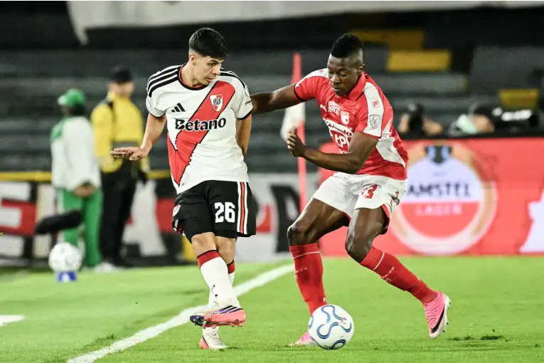 River recibe a Independiente Santa Fe por un lugar en los cuartos: hora, TV y formaciones