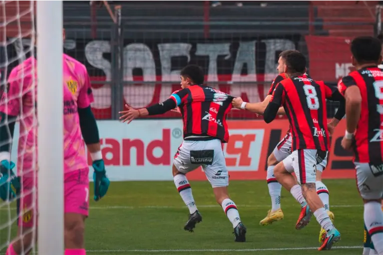 Patronato le gana 1 - 0 a Atlanta en el estadio Grella