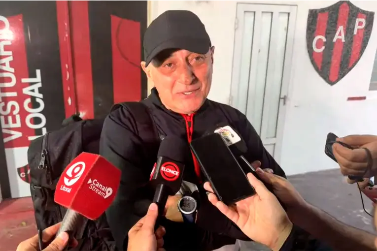 Marcelo Fuentes tras el triunfo de Patronato: "El mérito es total y absolutamente de los jugadores"