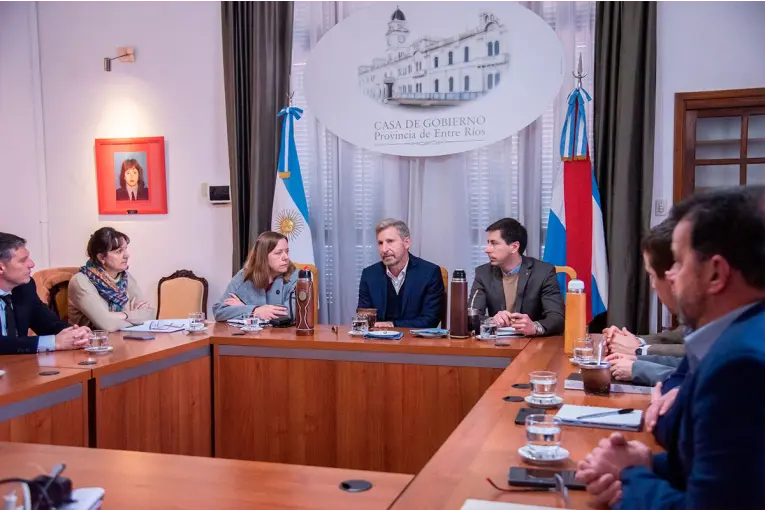 Frigerio conformó mesa interinstitucional para mejorar el sistema de alimentación escolar