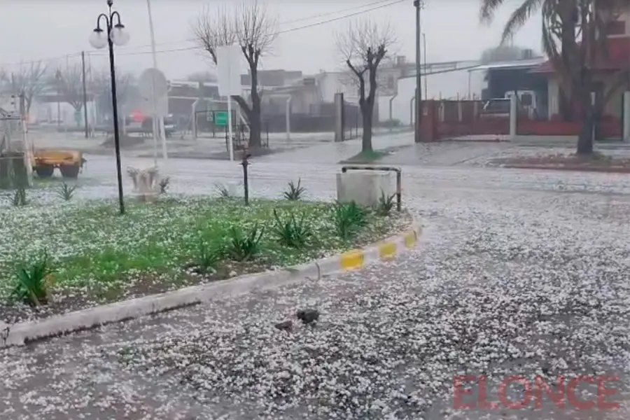 Granizo en General Ram&iacute;rez.-