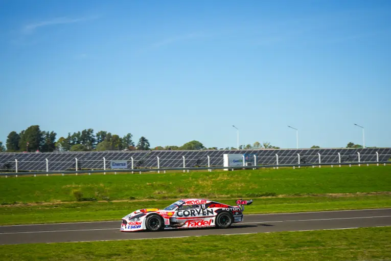 El Parque Solar del Autódromo de Paraná cubrió toda la demanda durante la final del TC