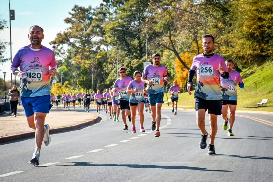 Marat&oacute;n solidaria de La Delfina.-