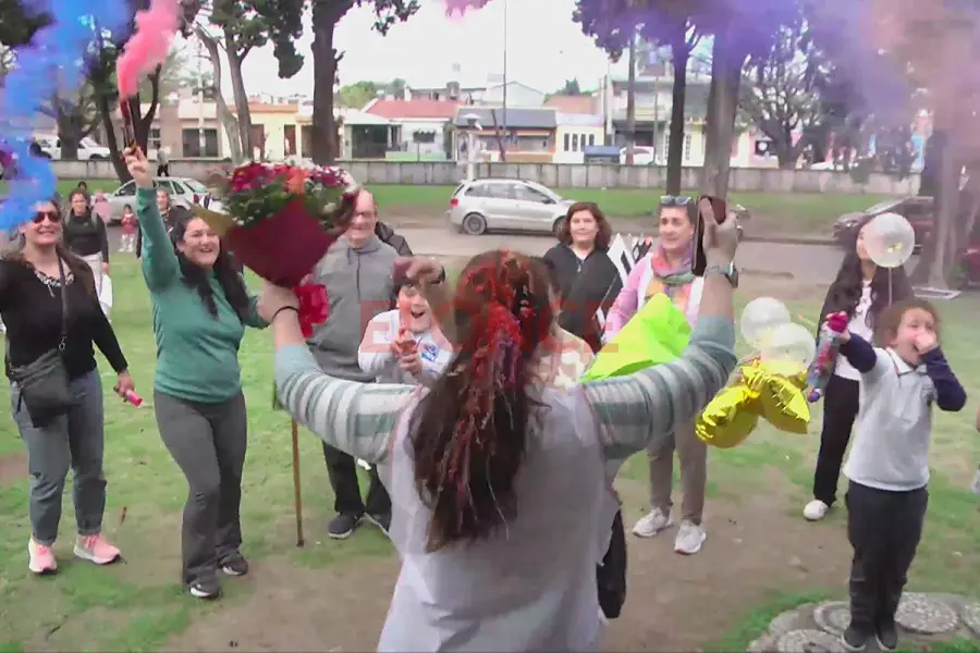 La docente Mar&iacute;a Laura Bertoli se jubil&oacute; tras 21 a&ntilde;os de servicio en escuelas de Educaci&oacute;n Integral (foto Elonce)
