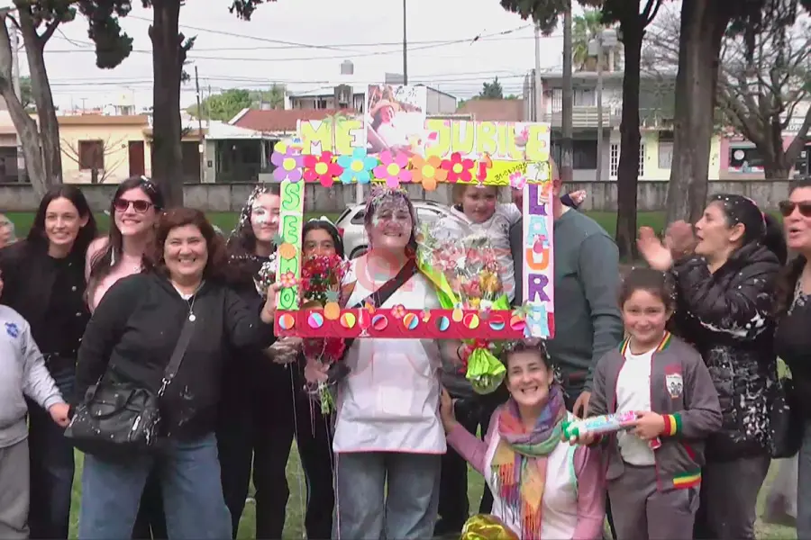 La docente Mar&iacute;a Laura Bertoli se jubil&oacute; tras 21 a&ntilde;os de servicio en escuelas de Educaci&oacute;n Integral (foto Elonce)