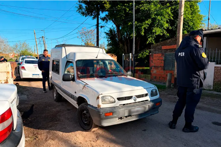 Agresión a jugadores de Patronato: cinco allanamientos, cuatro vehículos secuestrados y un arma incautada