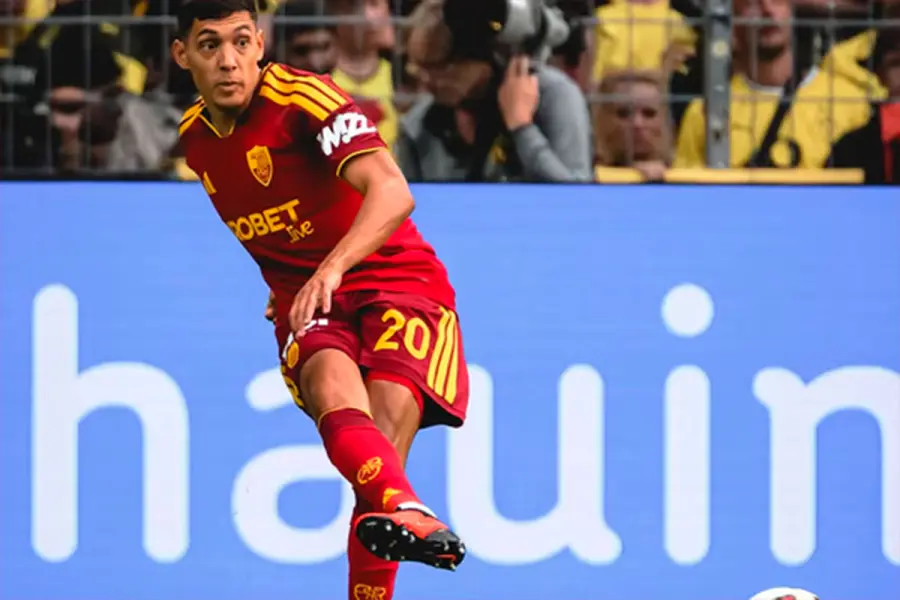 Nahuel Molina en su debut en la Roma.