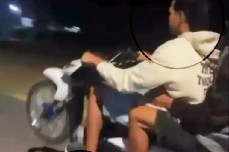 Murió un joven tras chocar de frente mientras realizaba una picada de motos