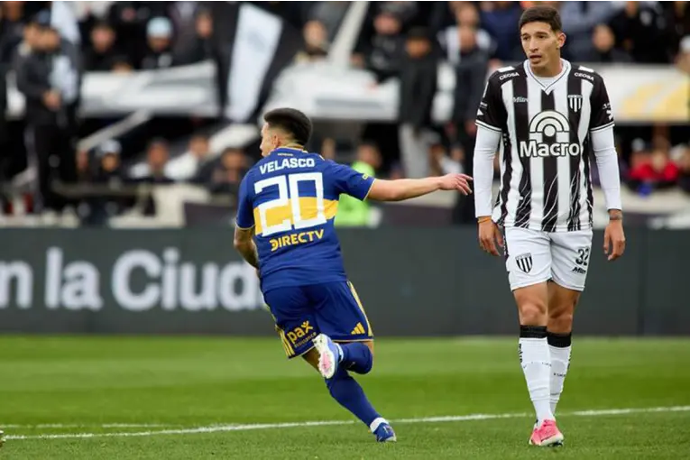 Con la jerarquía de sus mediocampistas, Boca le gana 2-1 a Gimnasia en Mendoza