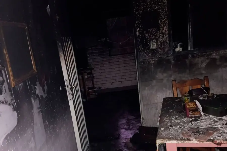 Murió el hombre de 87 años rescatado de un incendio en Paraná.-