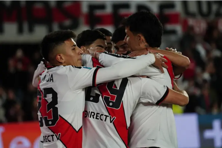 River venció 3-1 a Independiente Rivadavia y Ponzio sigue invicto en el Monumental