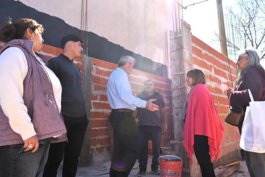 No Me Olvides avanza con la construcci&oacute;n de su sede (foto Municipalidad de Col&oacute;n)
