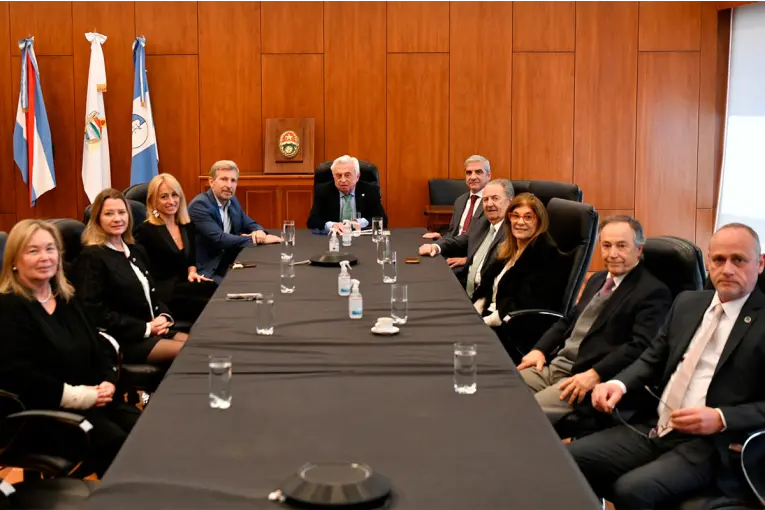 Frigerio se reunió con el STJ para analizar proyectos judiciales, presupuesto y obras
