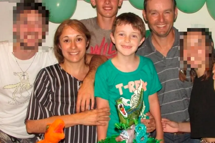 Diego, Francisco e Ignacio Reddy, durante el cumplea&ntilde;os n&uacute;mero 8 del nene, junto con Mar&iacute;a Eugenia Su&aacute;rez y los dos hijos de su primer matrimonio (foto Clar&iacute;n)