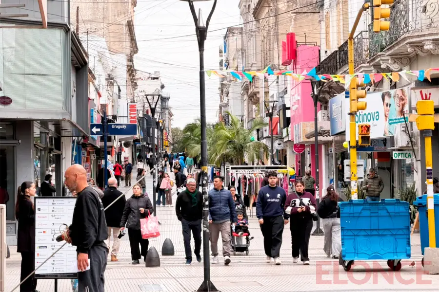 Peatonal San Mart&iacute;n de Paran&aacute; (foto Elonce)