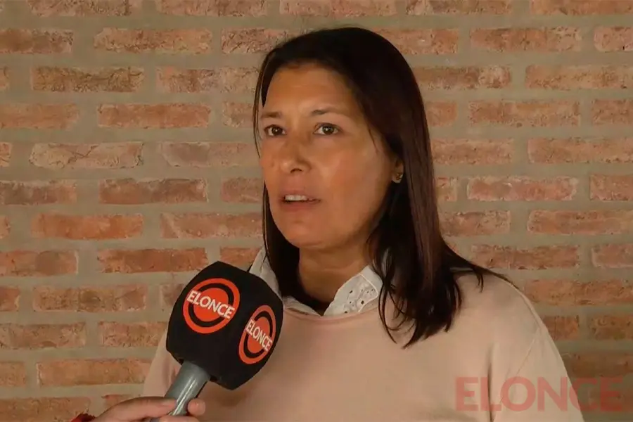 Natalia Aranguiz, rectora de la Escuela T&eacute;cnica N&ordm; 21