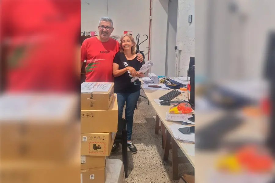 Beatriz Gor&oacute;, junto a sus compa&ntilde;eros de Servijur.-