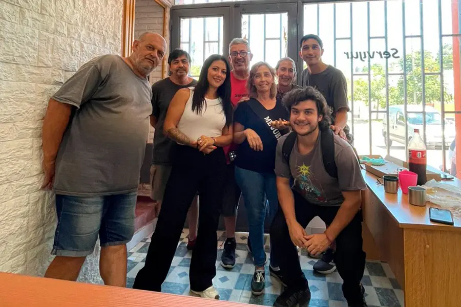 Beatriz Gor&oacute;, junto a sus compa&ntilde;eros de Servijur.-