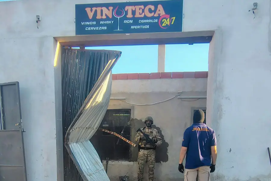 Clausuraron una vinoteca y detuvieron a una mujer tras dos allanamientos.-