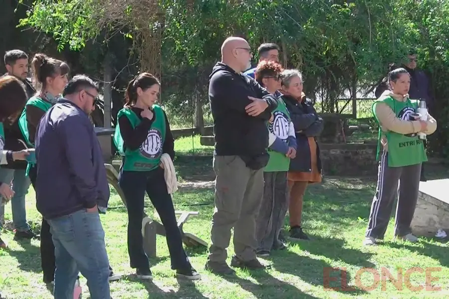 Reclamo de trabajadores de Salud Mental (foto Elonce)