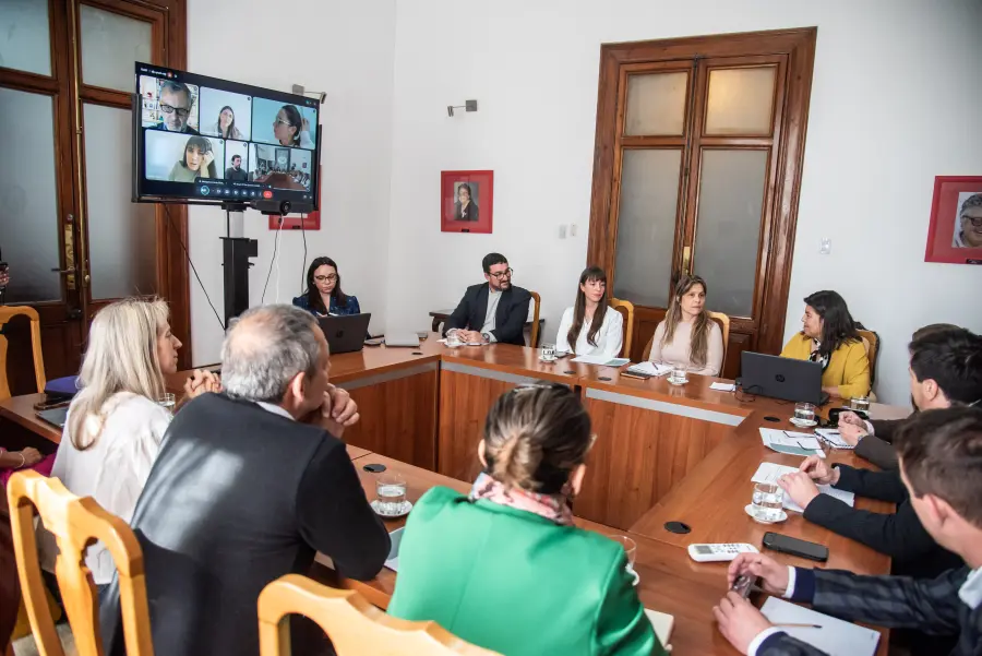 Mesa Interinstitucional por la alimentaci&oacute;n escolar (foto Gobierno de Entre R&iacute;os)