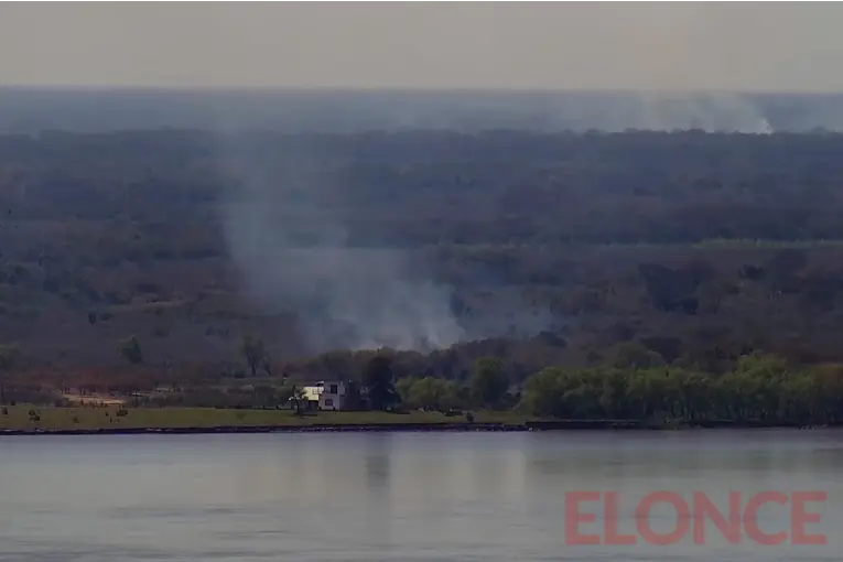 Sospechan que fueron intencionales los más de diez focos de incendio en islas entrerrianas
