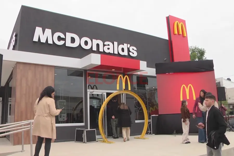 El primer Automac de McDonald&rsquo;s en Paran&aacute; (foto Elonce)