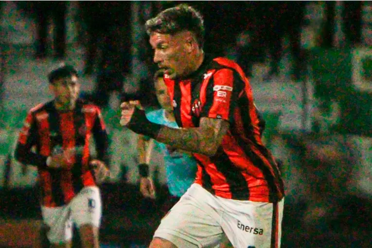 Con el gol de Reynaga, Patronato le gana 1-0 a Nueva Chicago y se escapa del descenso